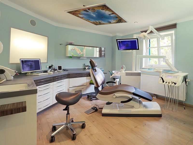 behandlungsraum_01_800x600_02b